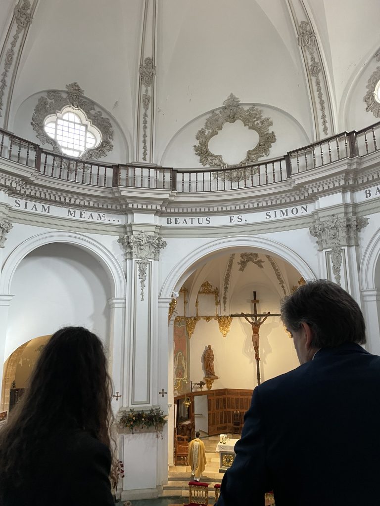 Vista desde el coro en una boda